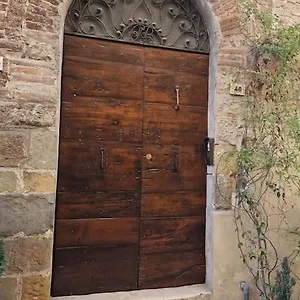 https://la-finestra-sul-montepulciano.it-tuscanyhotel.com
